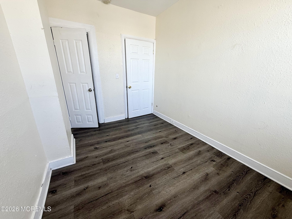 37 2nd Avenue - Photo 3