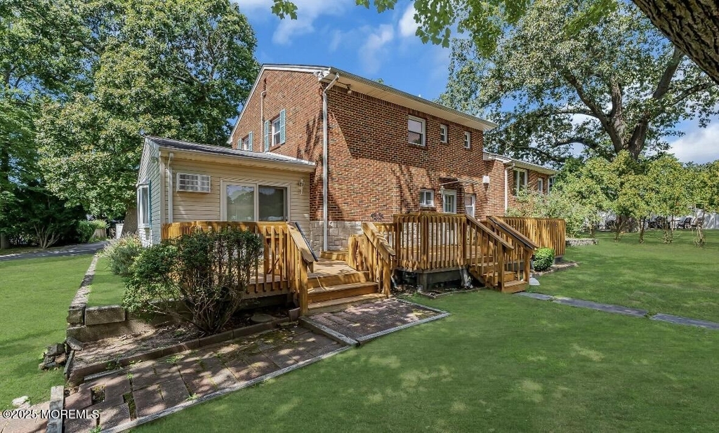 221 Harrison Avenue - Photo 4