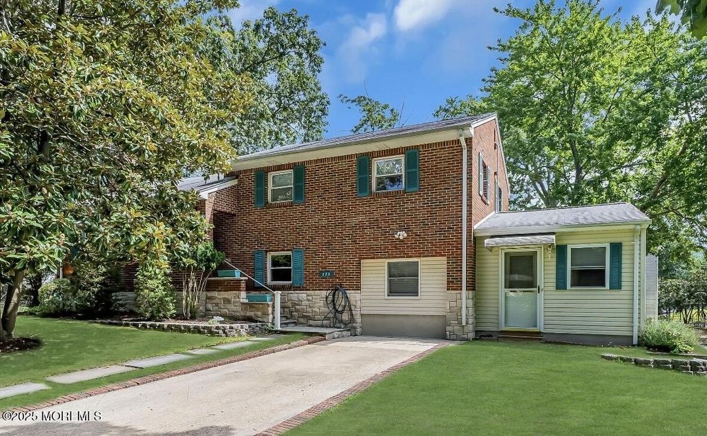 221 Harrison Avenue - Photo 3