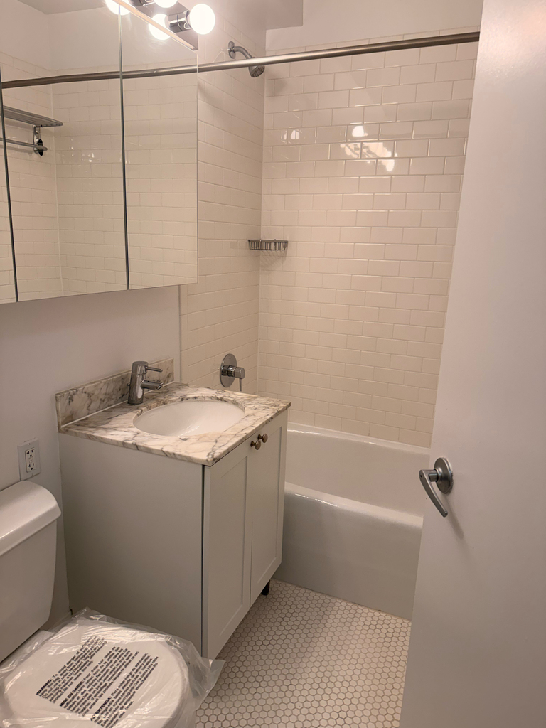 West 37th Street - Photo 3
