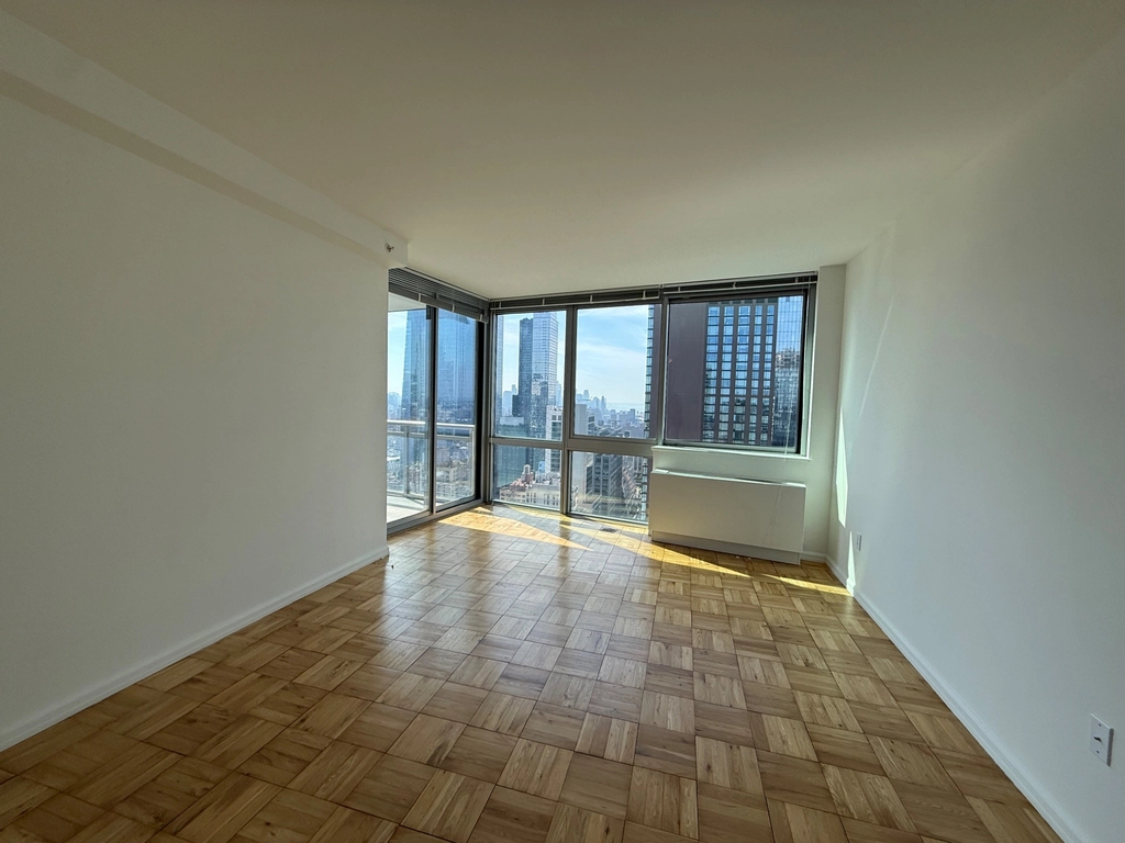 West 37th Street - Photo 1