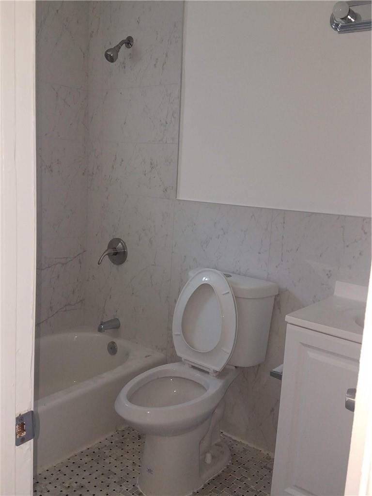 1826 Johnson Street - Photo 8