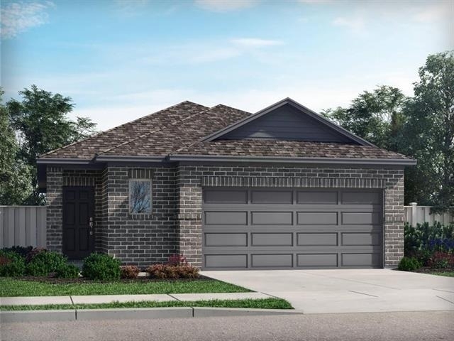 600 Clover Creek - Photo 0