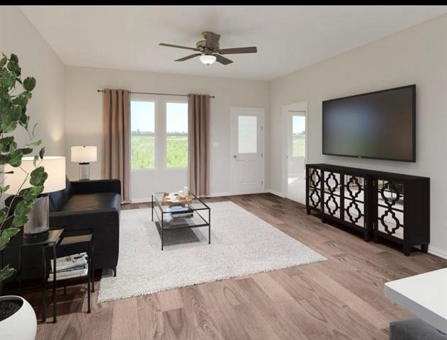 600 Clover Creek - Photo 1