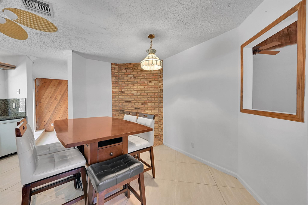 1361 Sw 26th Avenue - Photo 20