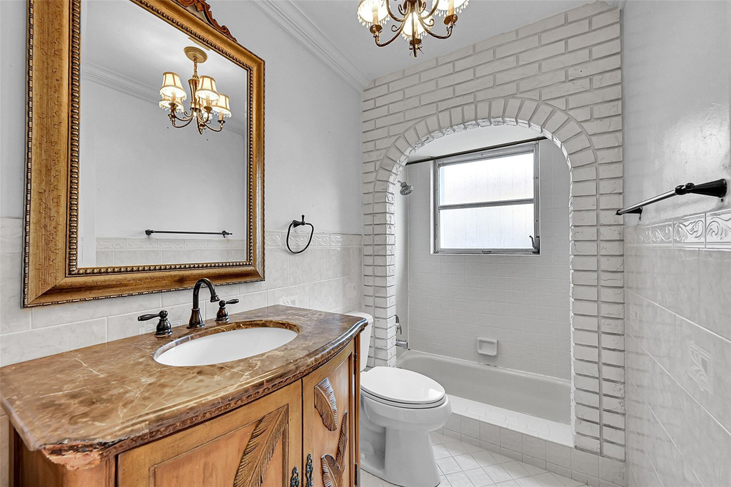 1361 Sw 26th Avenue - Photo 9