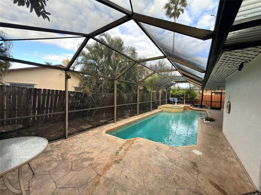 1361 Sw 26th Avenue - Photo 34