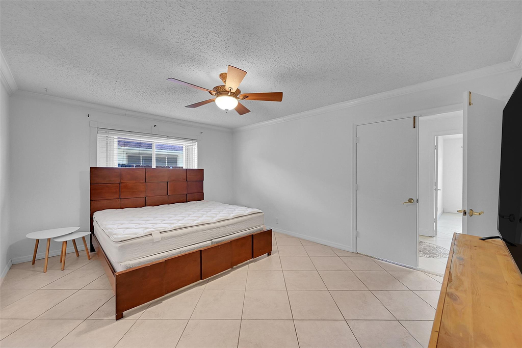 1361 Sw 26th Avenue - Photo 28