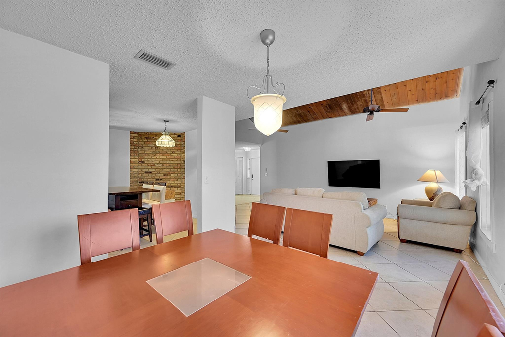1361 Sw 26th Avenue - Photo 21