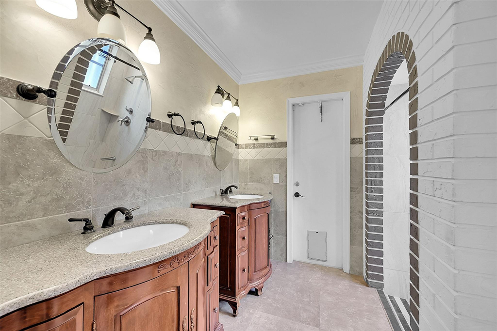 1361 Sw 26th Avenue - Photo 30