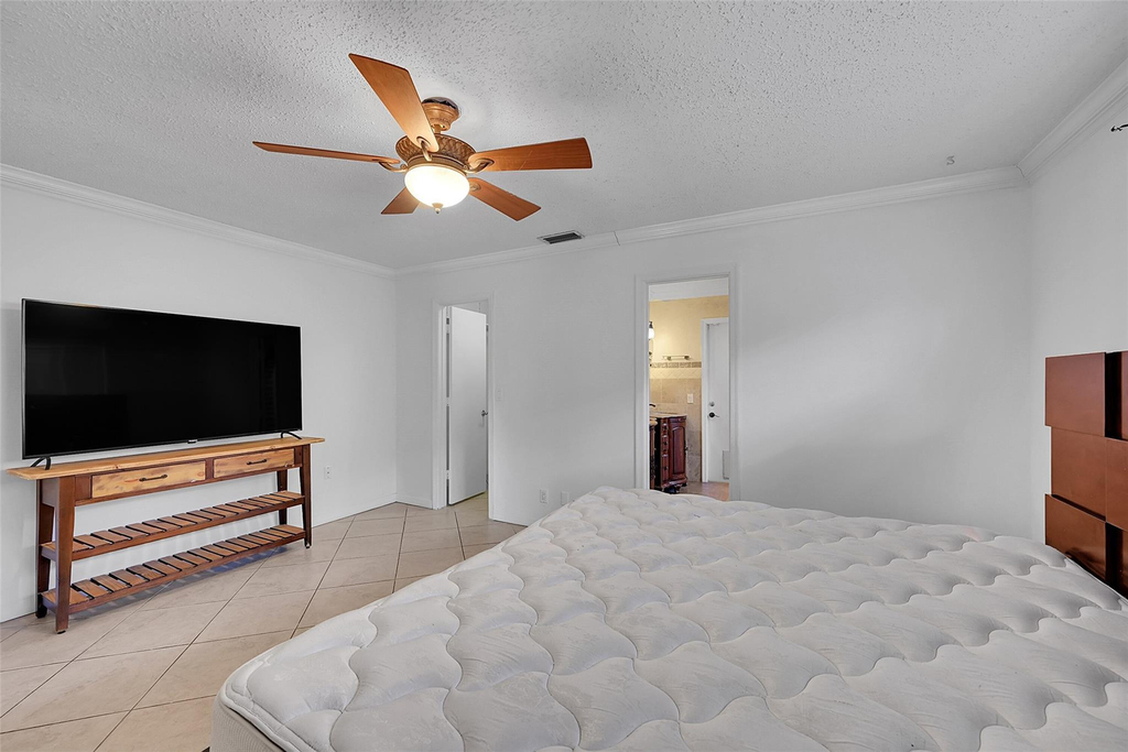 1361 Sw 26th Avenue - Photo 29