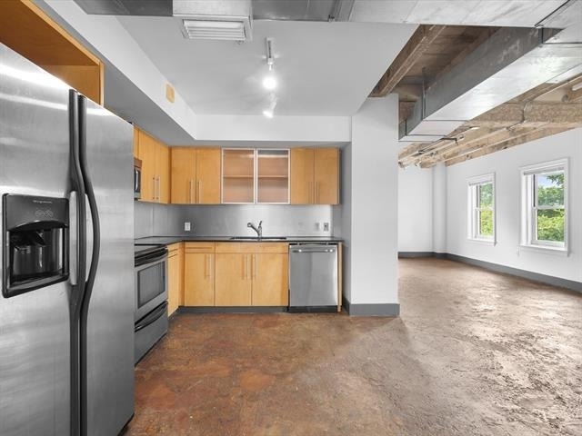 329 E Colorado Boulevard - Photo 18