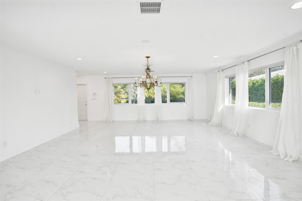 26 Cayuga Road - Photo 11
