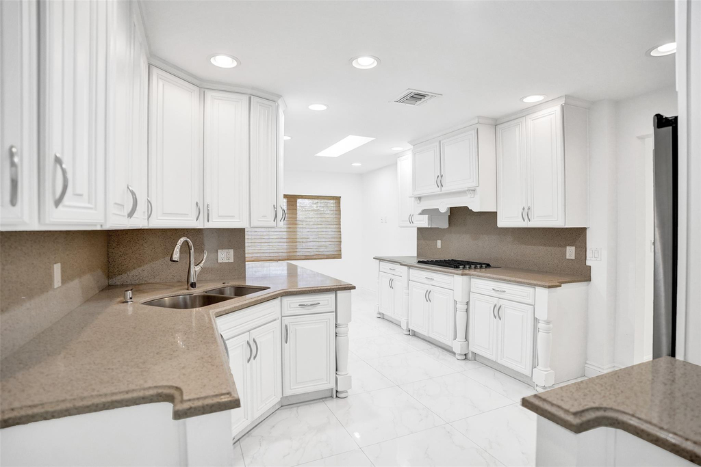 26 Cayuga Road - Photo 24