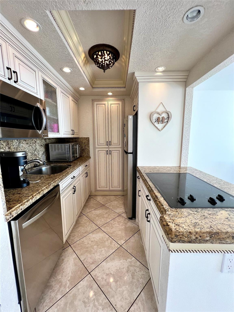 111 Briny Avenue - Photo 11
