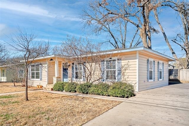 316 W Rucker Street - Photo 2
