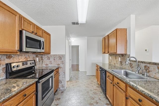 1452 Hickory Creek Lane - Photo 11