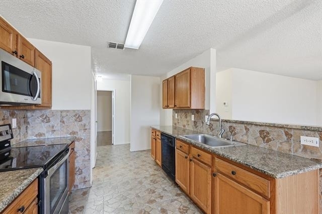 1452 Hickory Creek Lane - Photo 12