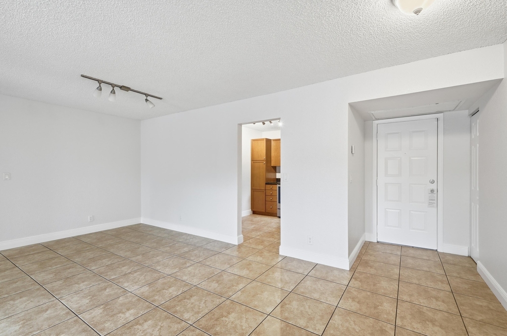 2486 Nw 49th Terrace - Photo 18