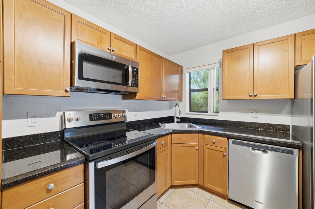 2486 Nw 49th Terrace - Photo 22