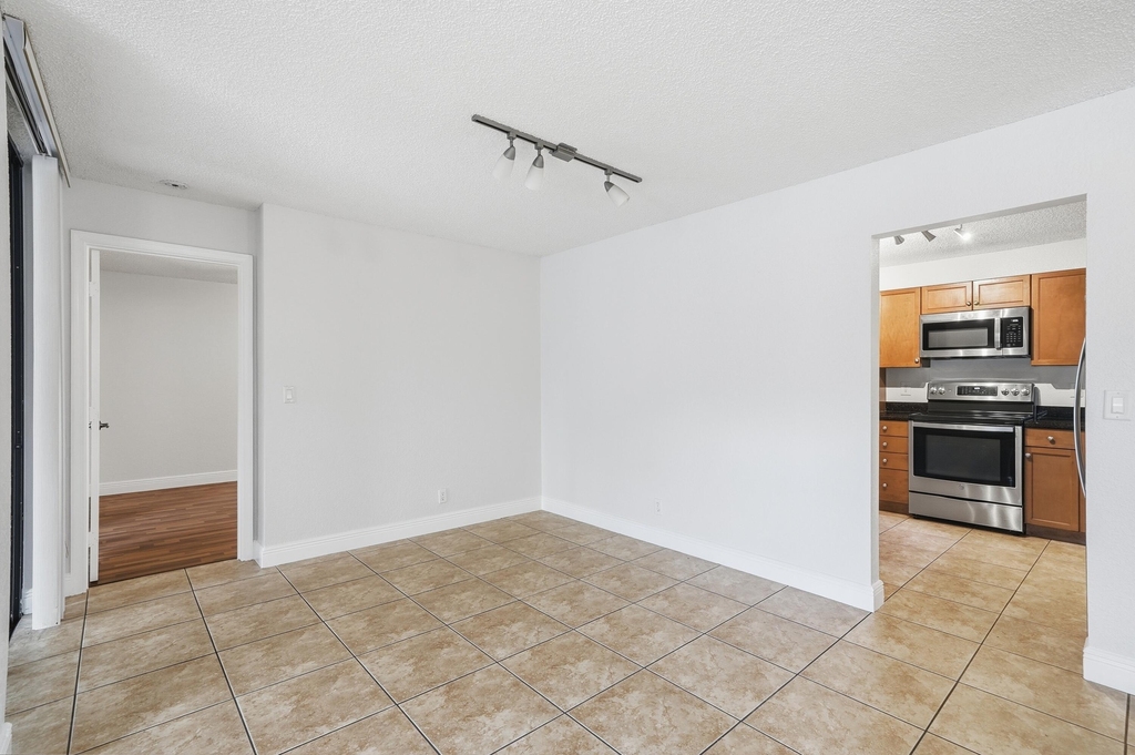 2486 Nw 49th Terrace - Photo 19