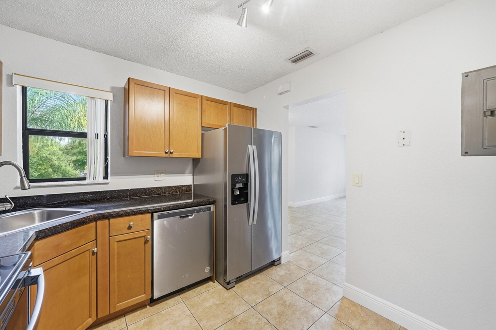 2486 Nw 49th Terrace - Photo 23