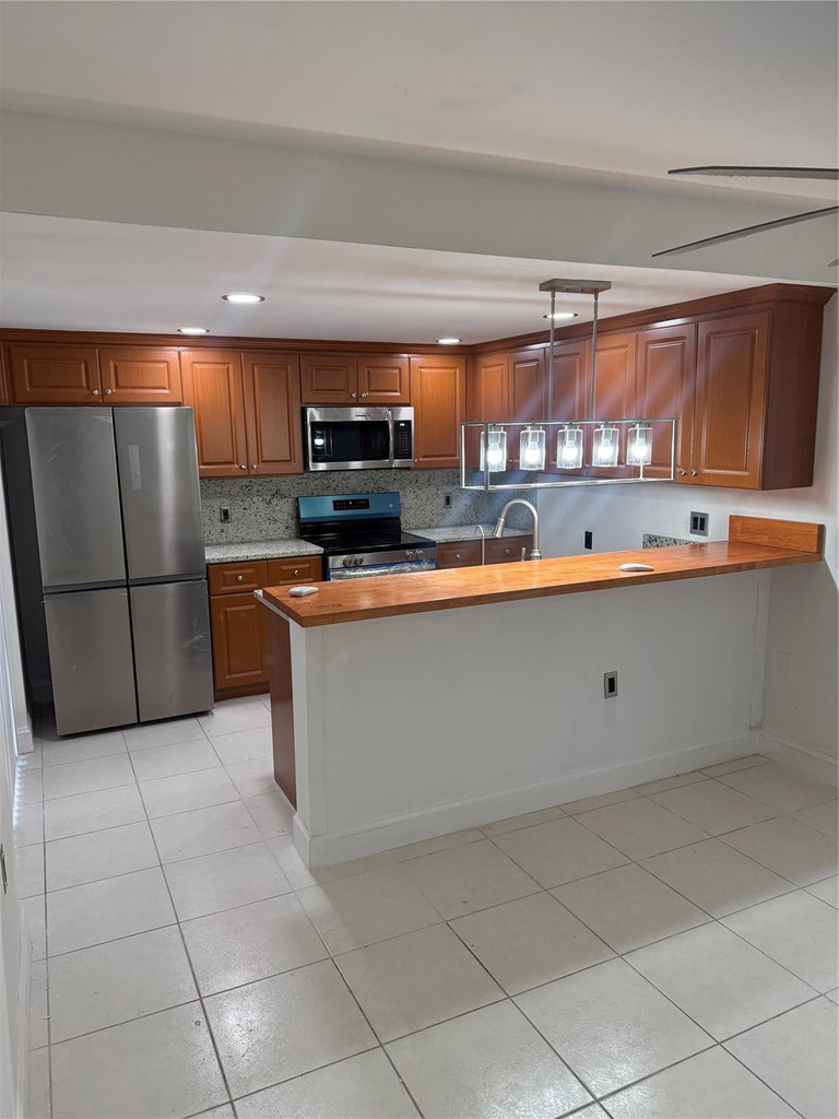9138 Sw 23rd Street - Photo 4