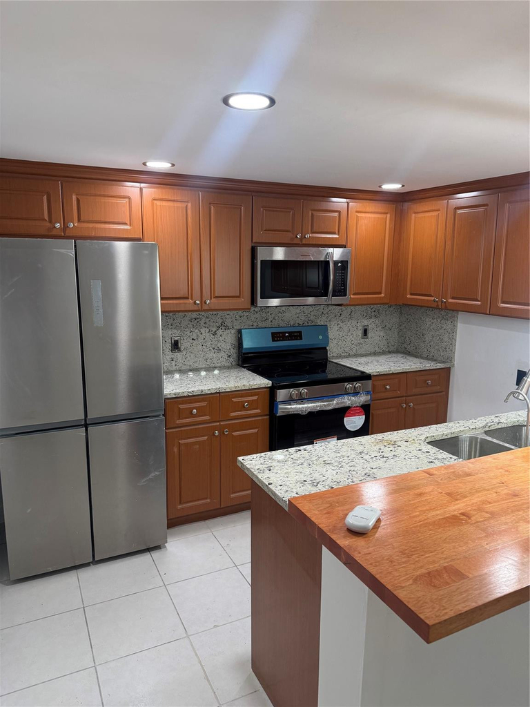 9138 Sw 23rd Street - Photo 0