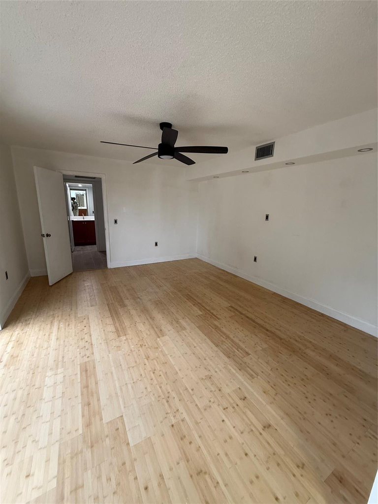 9138 Sw 23rd Street - Photo 18