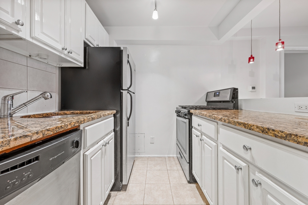 257 Water Street - Photo 3