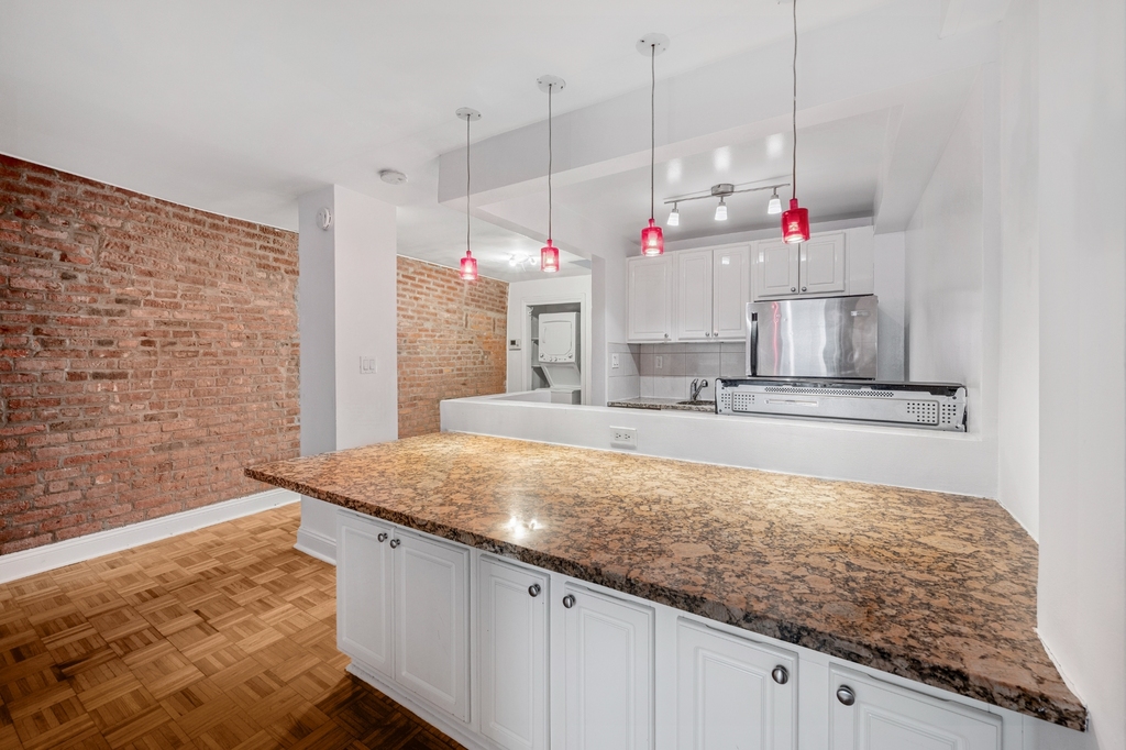 257 Water Street - Photo 2