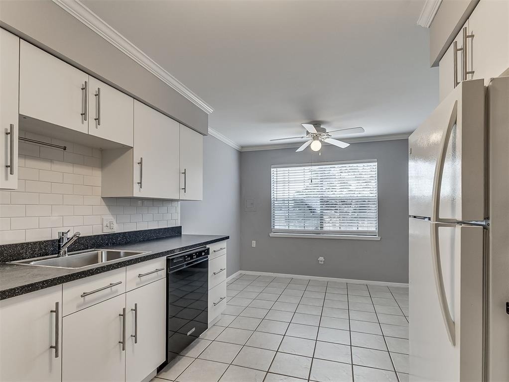 1703 E Lindsey Street - Photo 18