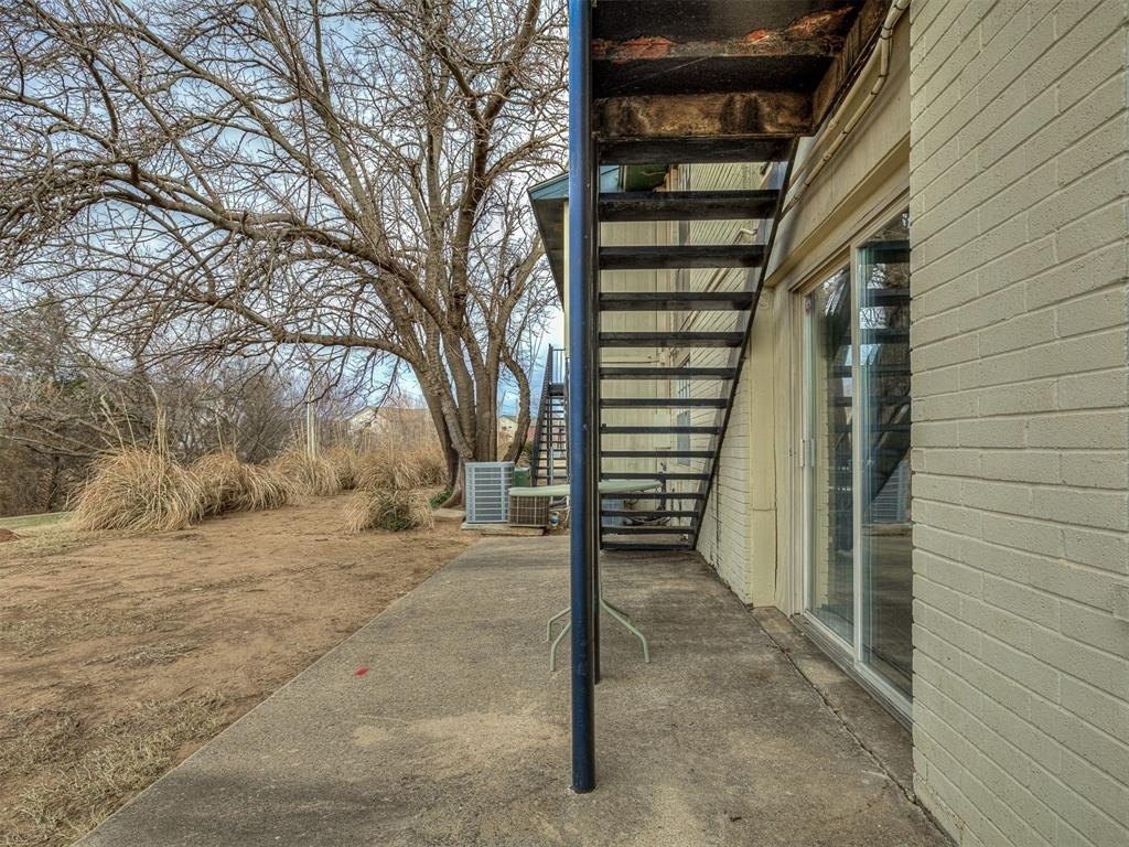 1703 E Lindsey Street - Photo 36