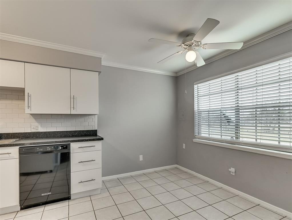 1703 E Lindsey Street - Photo 11