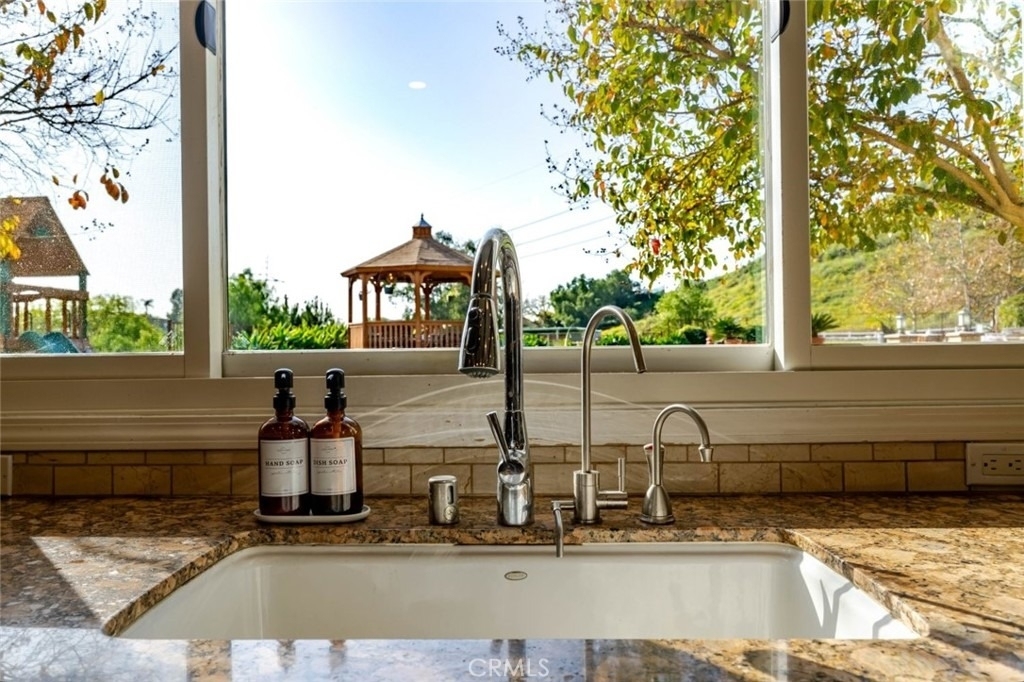 10817 W Stallion Ranch Road - Photo 15