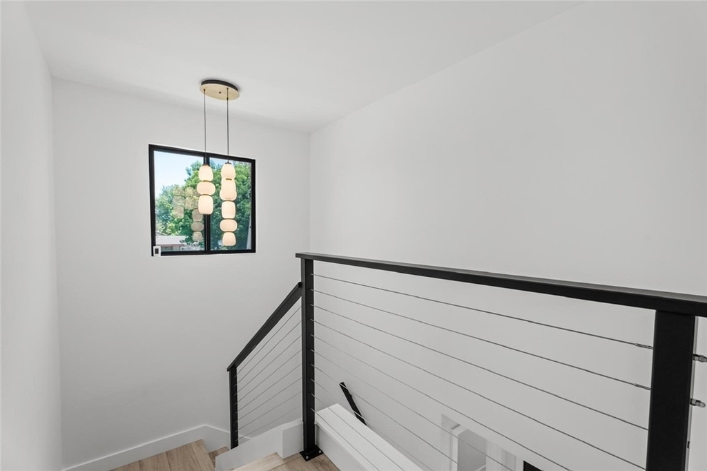 19701 Blythe Street - Photo 26