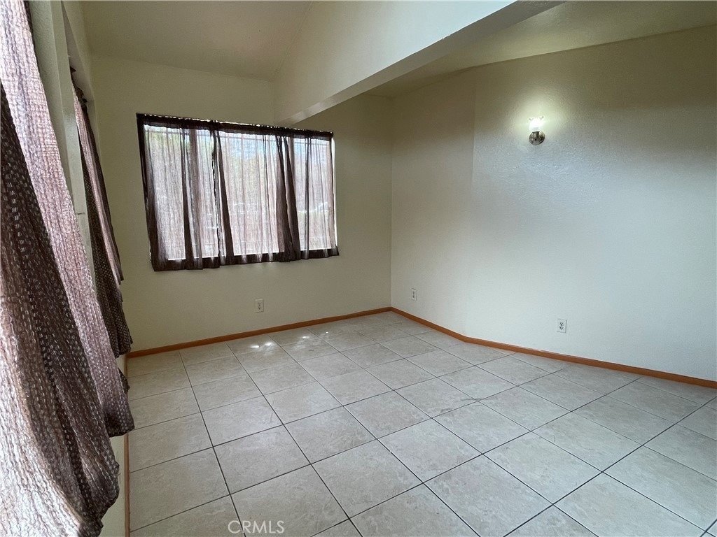 1349 Walnut Avenue - Photo 4