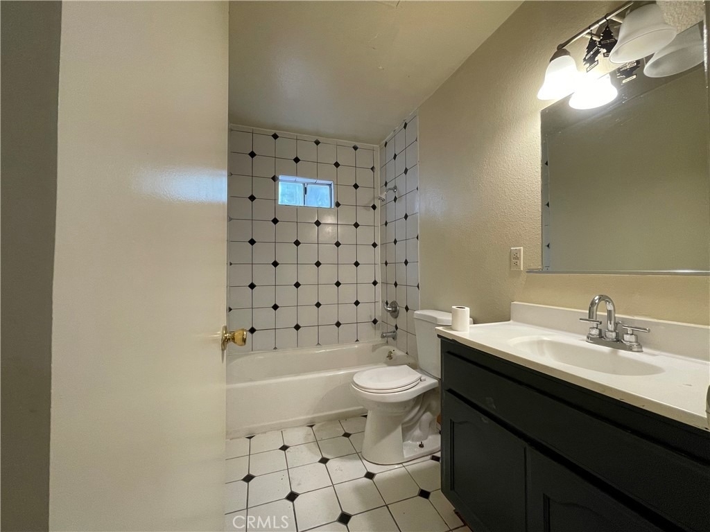 1349 Walnut Avenue - Photo 8