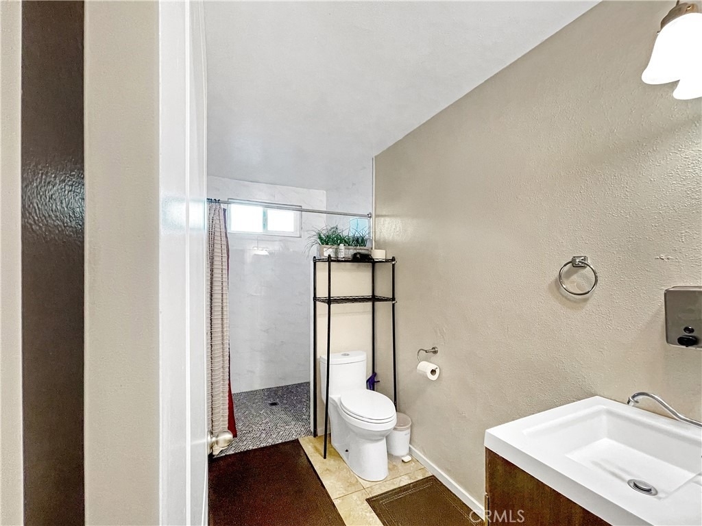 4084 W 137th - Photo 4