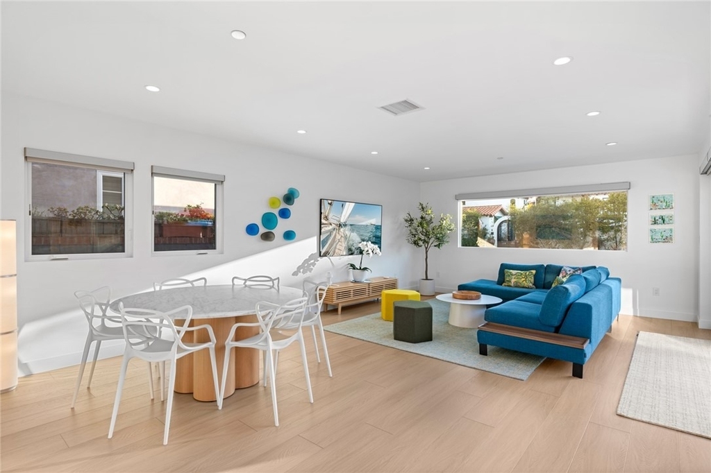 1576 E Ocean Boulevard - Photo 1