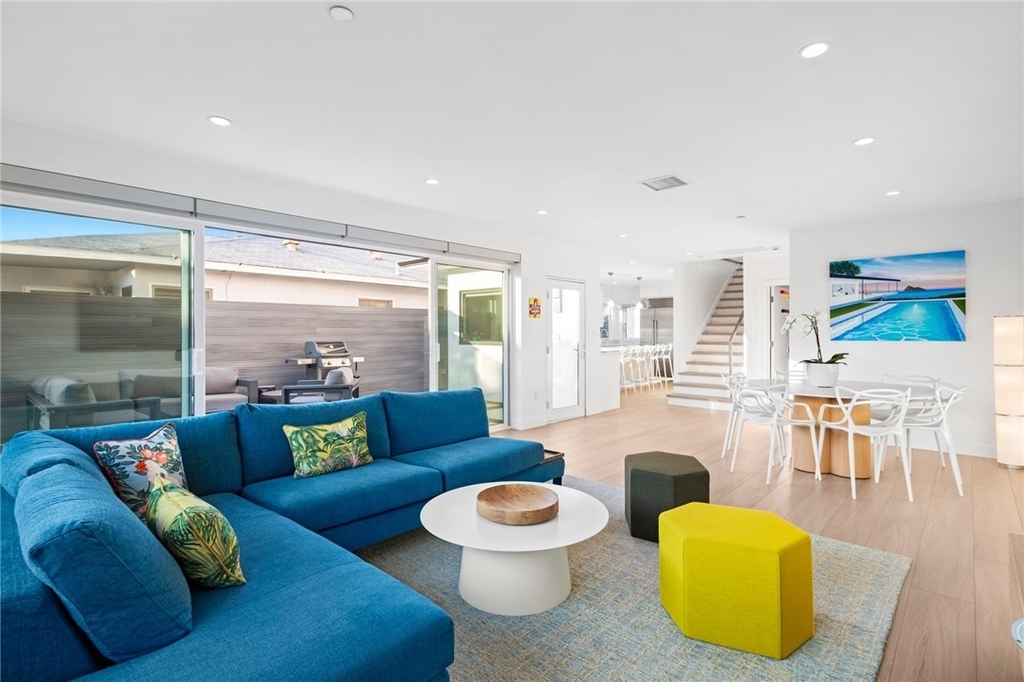 1576 E Ocean Boulevard - Photo 2