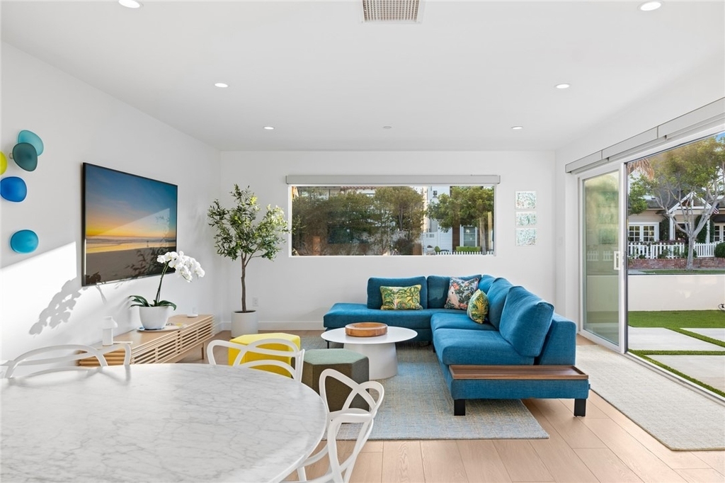 1576 E Ocean Boulevard - Photo 3