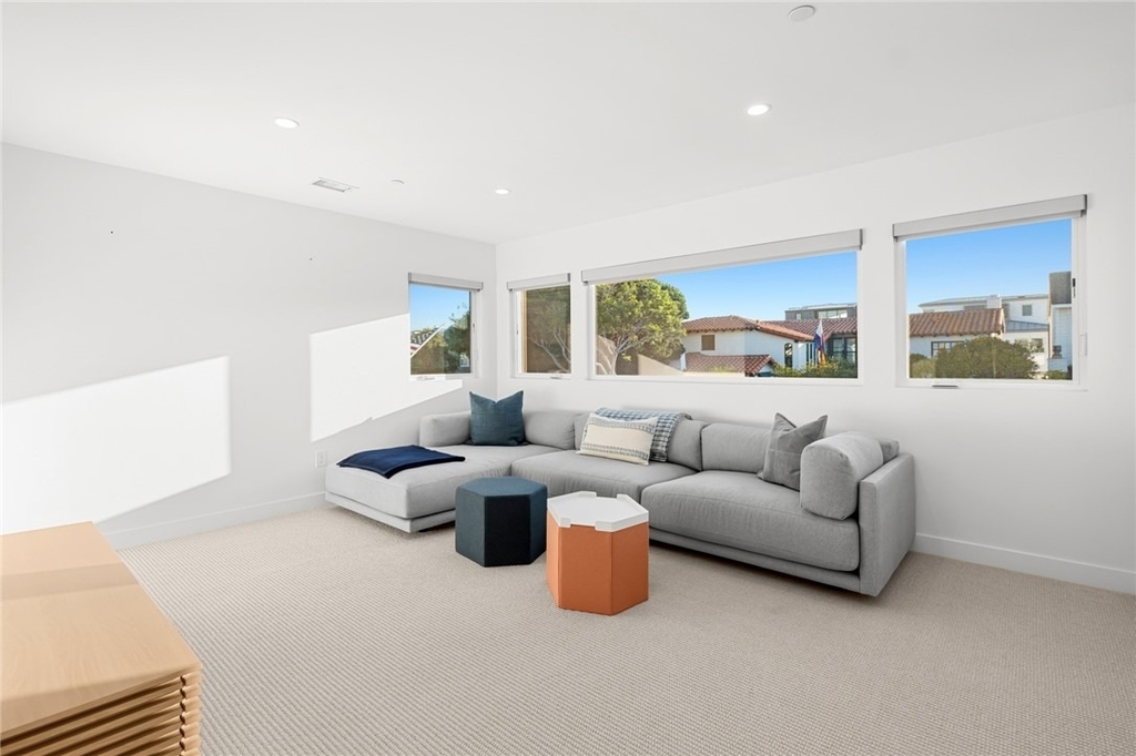 1576 E Ocean Boulevard - Photo 16