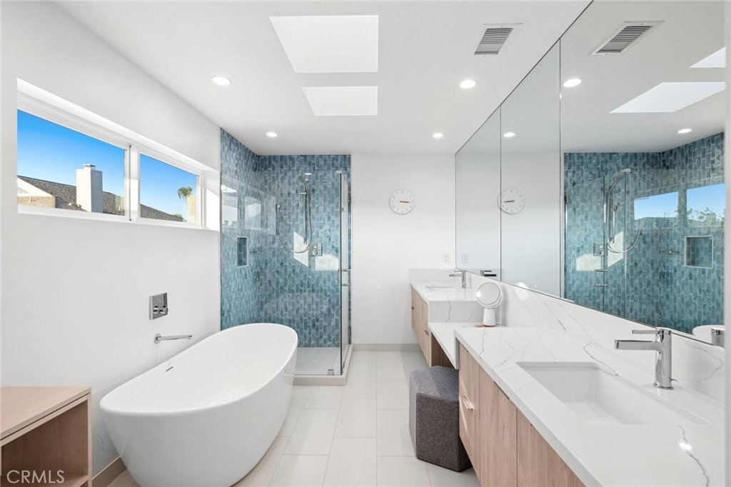1576 E Ocean Boulevard - Photo 9