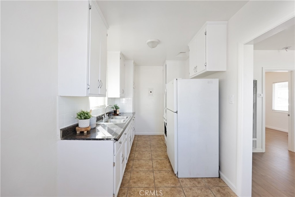 2770 Marengo - Photo 4