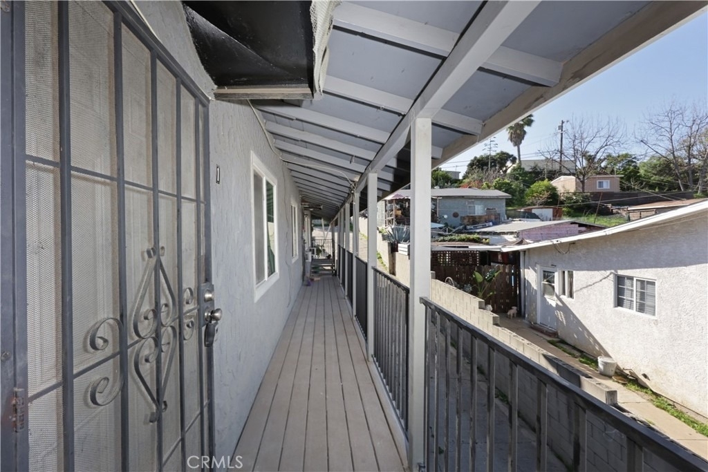 2770 Marengo - Photo 0