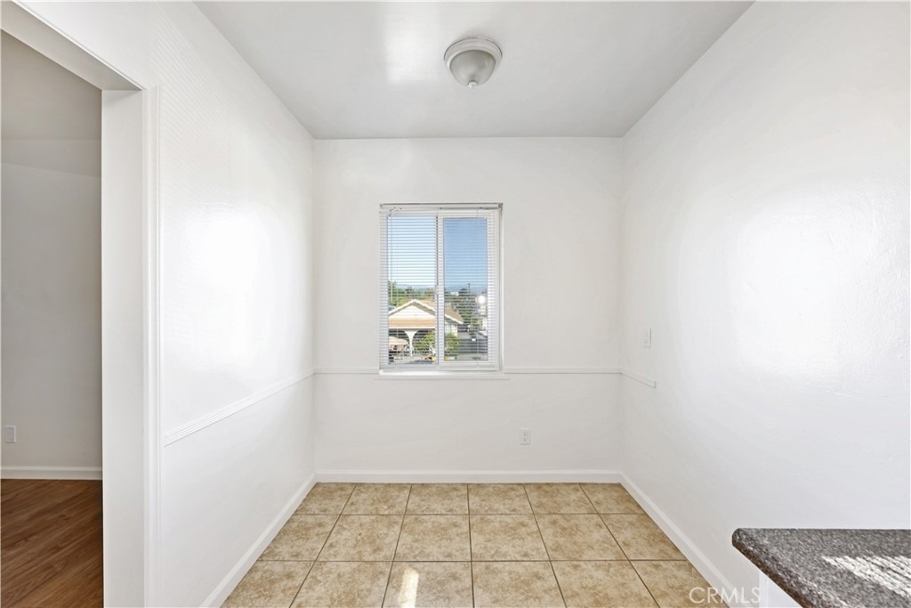 2770 Marengo - Photo 5