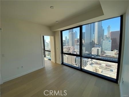 400 S Broadway - Photo 3