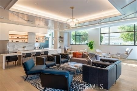 400 S Broadway - Photo 16