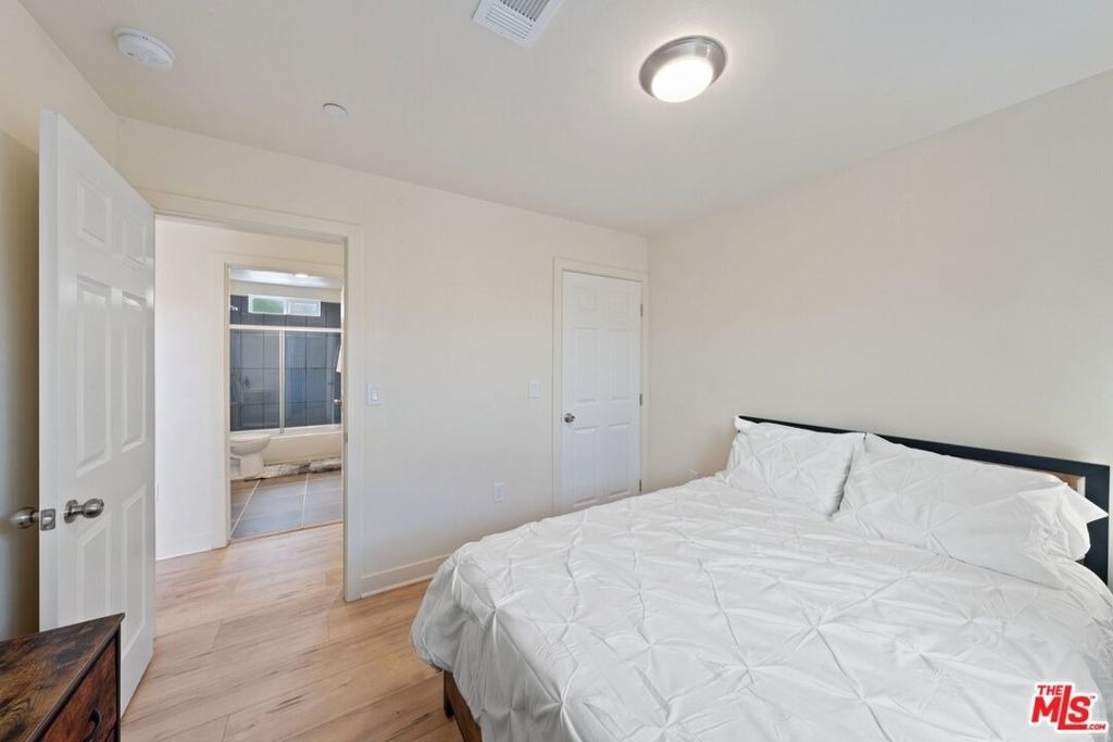 5912 S Flower Street - Photo 23